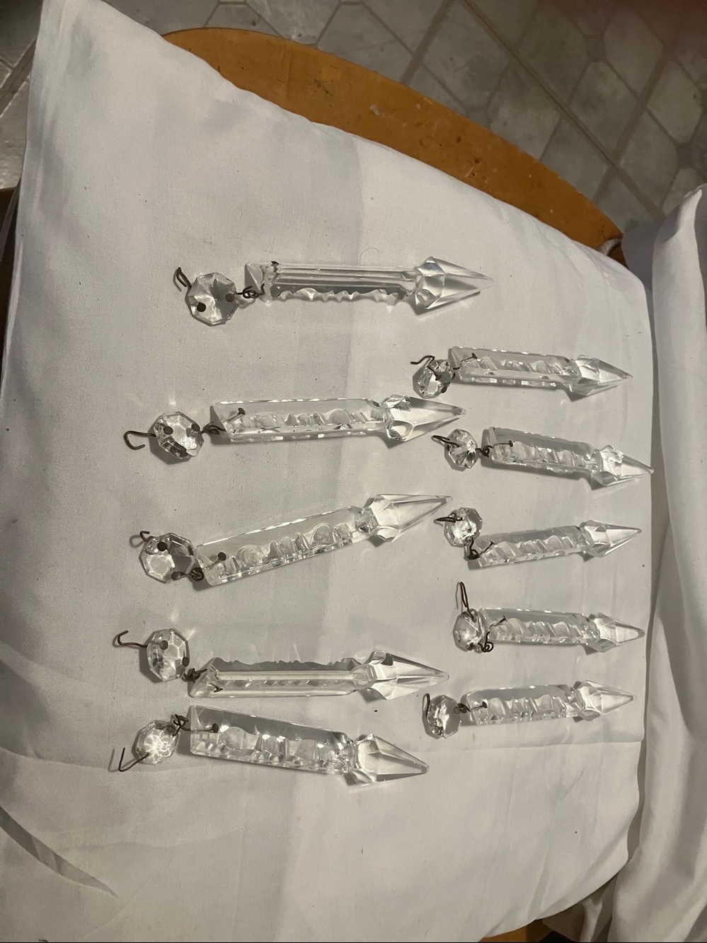 Beautiful. Set of 10. 5” dagger like spike glass crystals from vintage - Picture 10 of 10